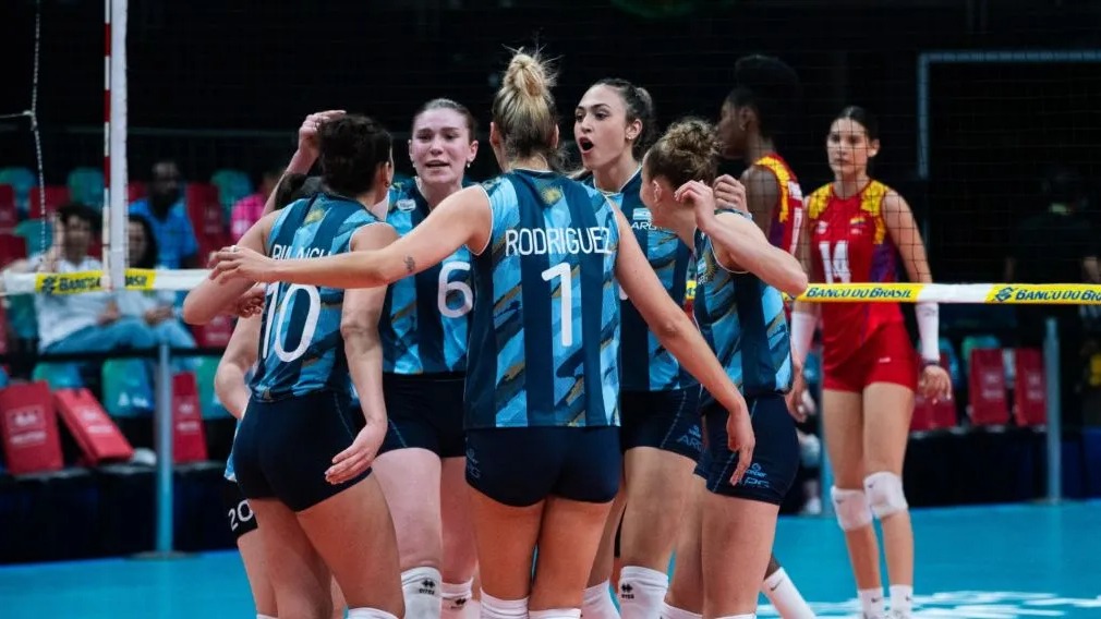 Doble clasificación para Las Panteras: vencieron 3-0 a Venezuela y sacaron boleto al Mundial 2027 y a los Juegos Panamericanos de Lima