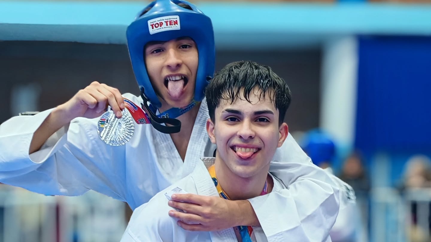 El desahogo y la alegría compartida en el tatami tras lograr podios internacionales