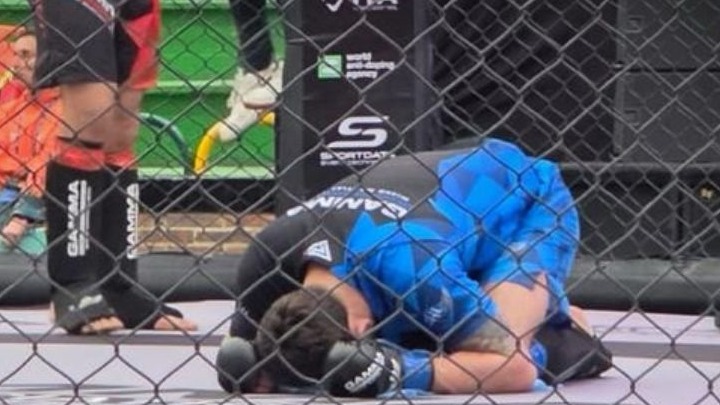 La emoción de Ángel Núñez tras adjudicarse la medalla dorada en los 70.3 kg