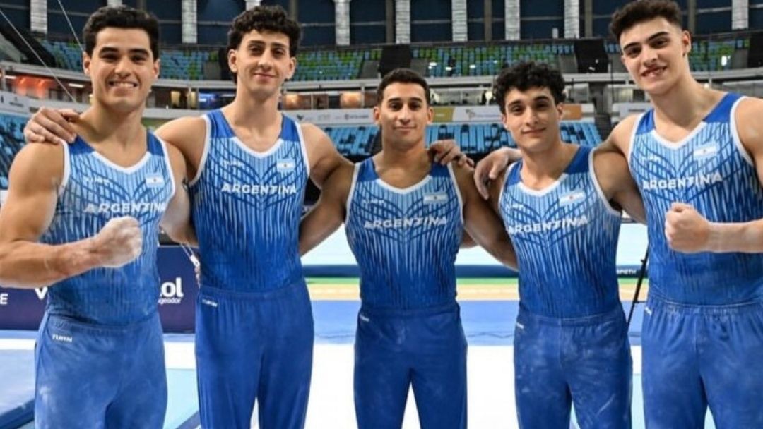 El equipo masculino de gimnasia artística celebró su lugar en el podio suramericano