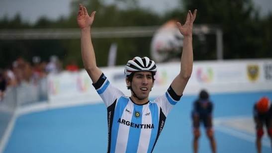 Doble Top 6 en patinaje de velocidad: González y Kuwada se ubicaron 5.° y 6.° en la final de sprint