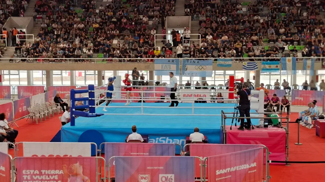 Los boxeadores argentinos en el ring de Rafaela en busca de las medallas doradas