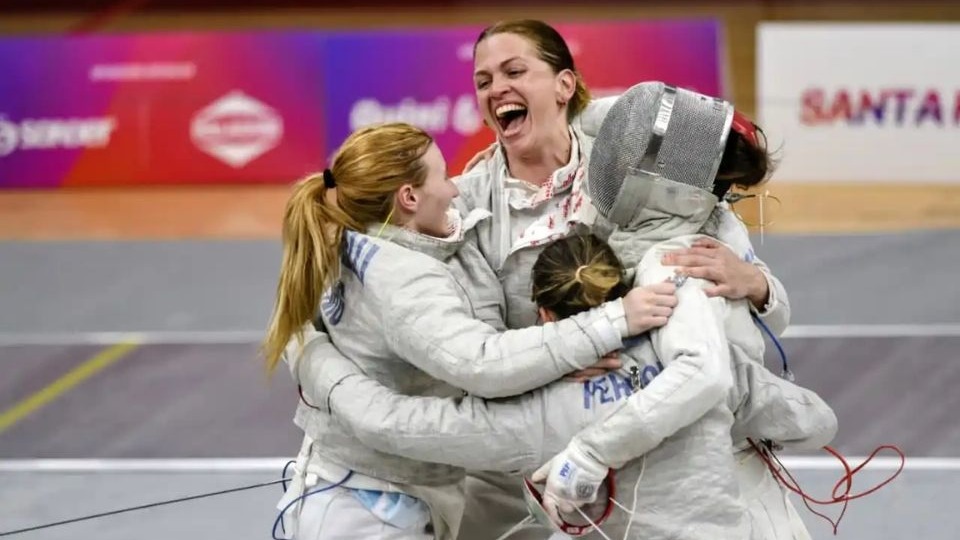El equipo argentino de sable femenino, campeón suramericano por equipos