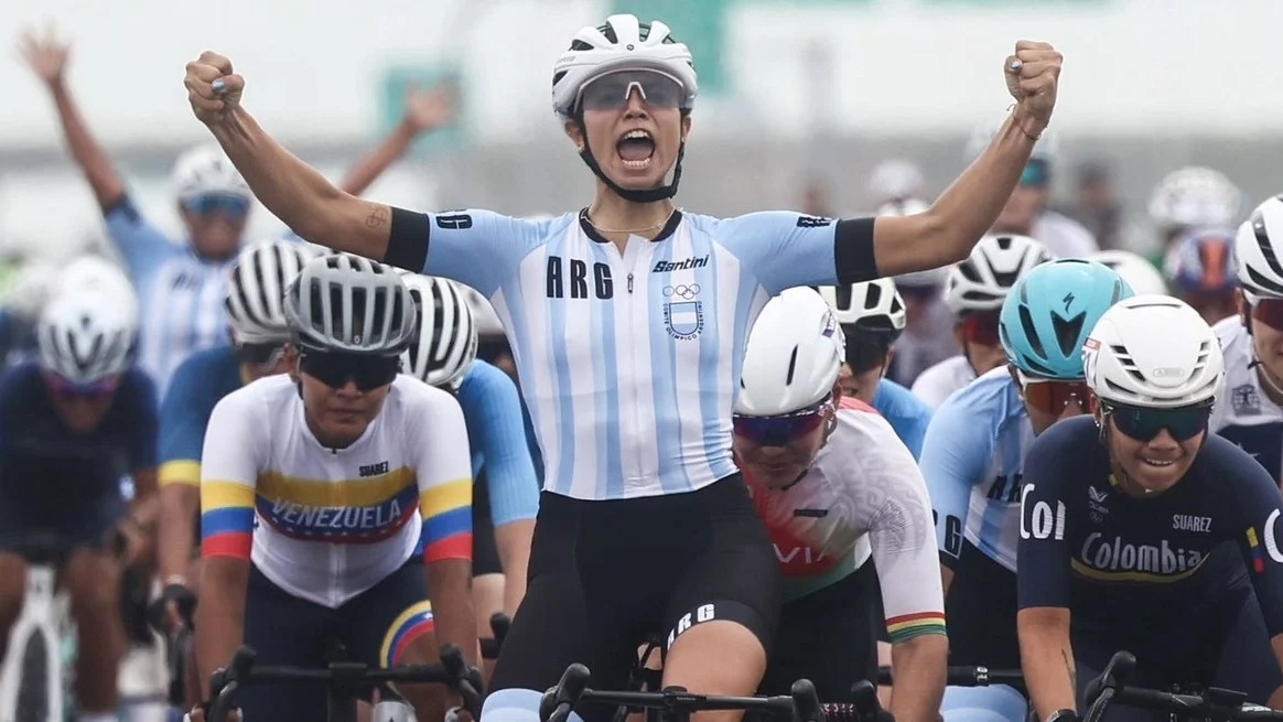 Julieta Benedetti, oro en la prueba en línea de ciclismo de ruta