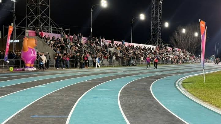 Los atletas de la Selección Argentina compiten en ocho finales en la pista del CARD