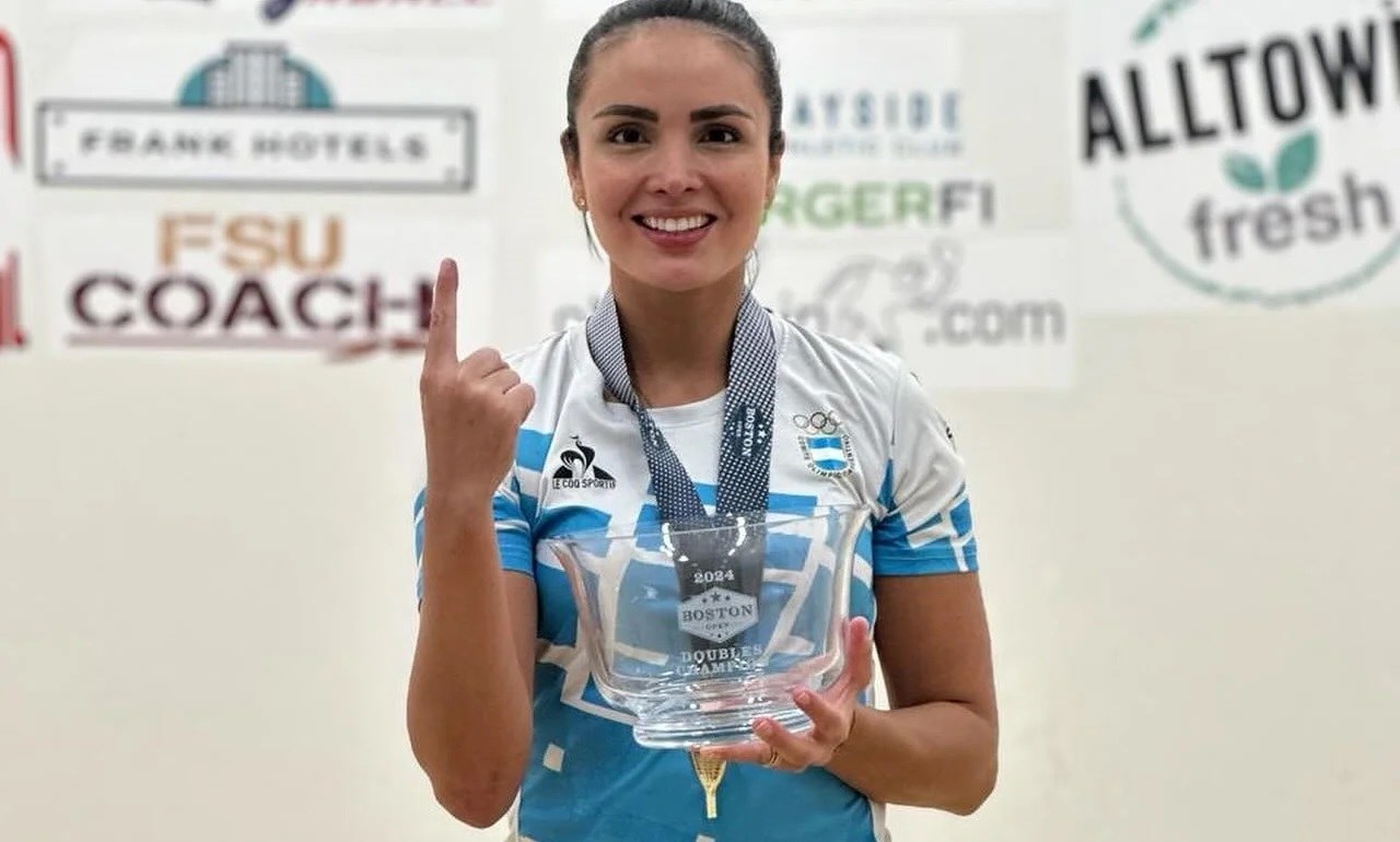 El racquetball argentino se llevo tres oros y dos platas en un solo día: la final del singles femenino la jugaron dos argentinas y la ganó María José Vargas