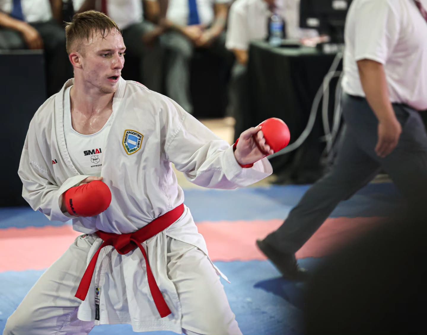 Diomid Petrenko ganó 4-0 el combate por el bronce de los 84 kilos después de que el uruguayo Juan Macedo fuera descalificado por hansoku
