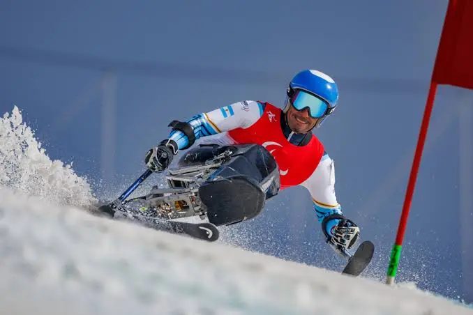 Enrique Plantey se consagró campeón sudamericano de slalom gigante en El Colorado y cerró un año que arrancó llevando la bandera argentina en la apertura de los Juegos Paralímpicos de Milano Cortina