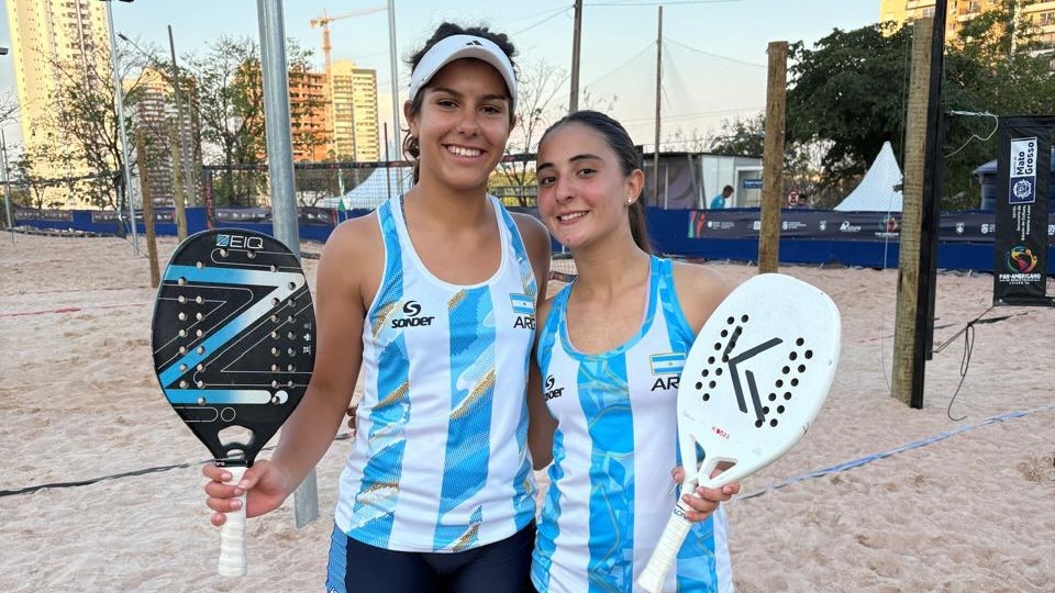 Foto completa de la delegación albiceleste del panamericano de Beach Tennis.
