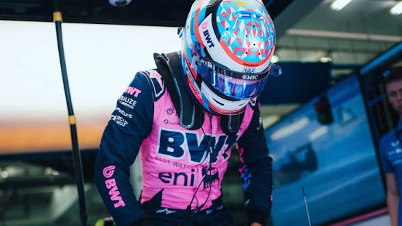 Franco Colapinto completó los entrenamientos en Marina Bay enfocados en el ritmo de carrera