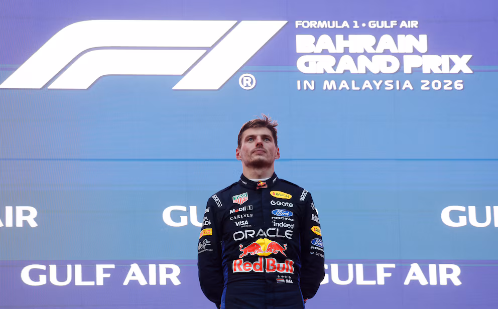 Max Verstappen se llevó la pole position de la carrera Sprint en Singapur. (Foto: Reuters/Jakub Porzycki)