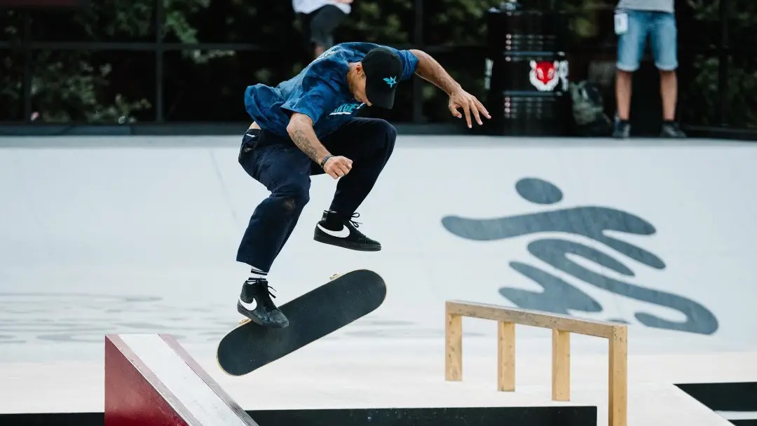 Tras brillar como el mejor latino en la clasificación, Matías Dell Olio se metió en las semifinales del Mundial de Street